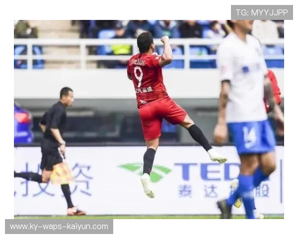 巴塞罗那在短传配合中创造亮点,无球跑动精彩纷呈 巴塞罗那在短传配合中创造亮点,无球跑动精彩纷呈