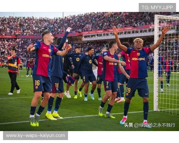 巴萨前场围攻让马竞疲于应对，费尔明扫射被挡出底线