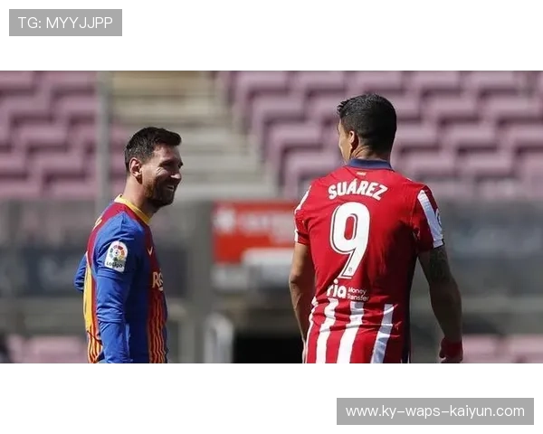 那不勒斯克瓦拉茨赫利亚外线爆射直入死角,美如画 那不勒斯克瓦拉茨赫利亚外线爆射直入死角,美如画