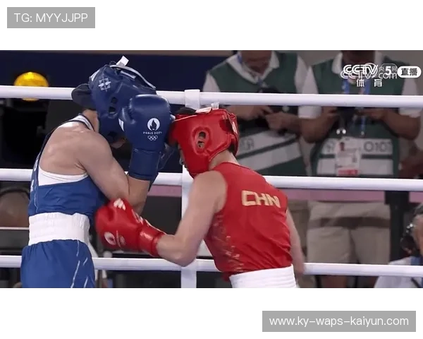 拳击重击命中瞬间倒地——从训练到擂台的魅力转化